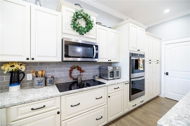 461 Chestnut Ridge Drive, Jefferson, NC 28640