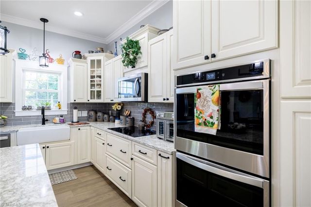 461 Chestnut Ridge Drive, Jefferson, NC 28640