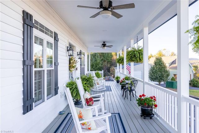 461 Chestnut Ridge Drive, Jefferson, NC 28640