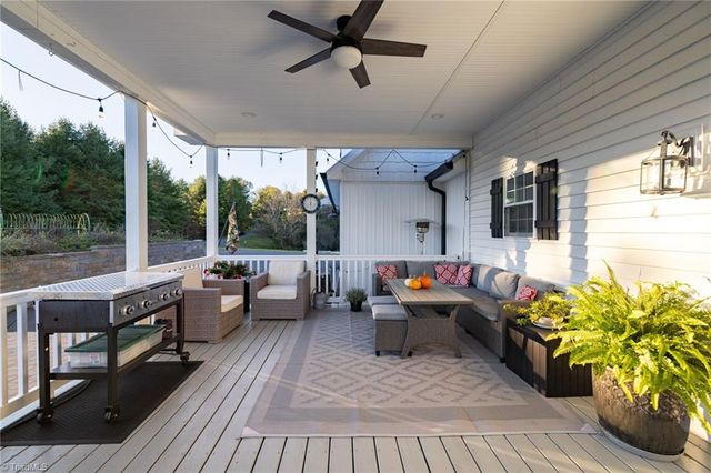 461 Chestnut Ridge Drive, Jefferson, NC 28640