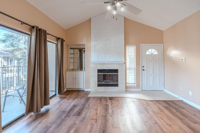 3500 Tangle Brush Drive Drive 182, The Woodlands, TX 77381