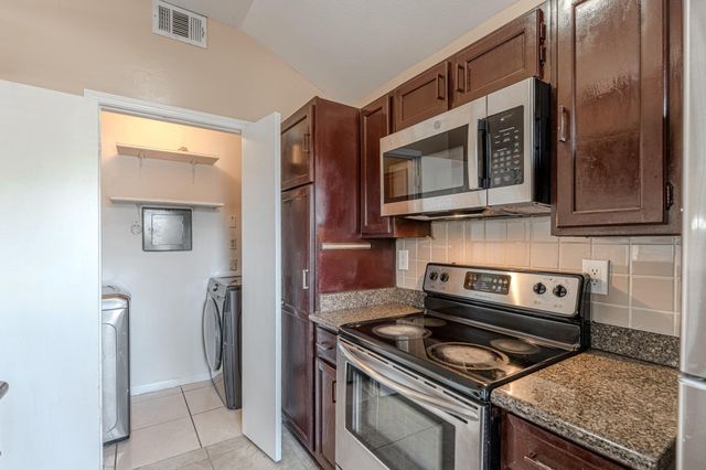 3500 Tangle Brush Drive Drive 182, The Woodlands, TX 77381