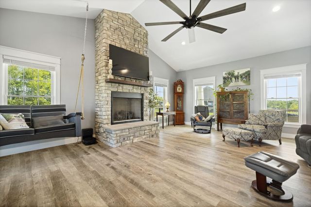 165 Dory Drive, Salvisa, KY 40372