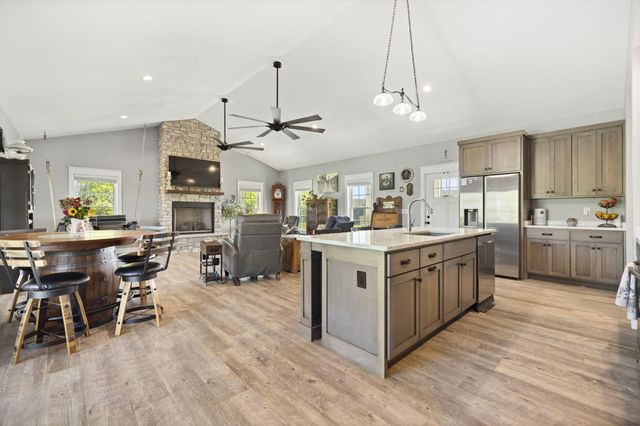 165 Dory Drive, Salvisa, KY 40372