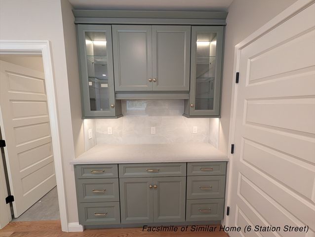 4 Station St, Kingston, MA 02364