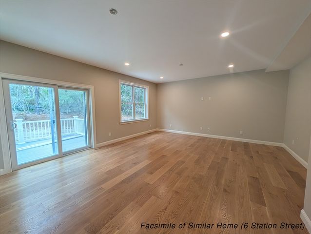 4 Station St, Kingston, MA 02364