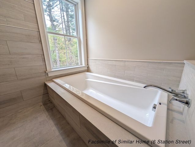 4 Station St, Kingston, MA 02364