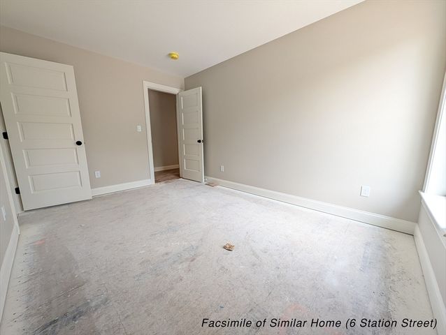 4 Station St, Kingston, MA 02364