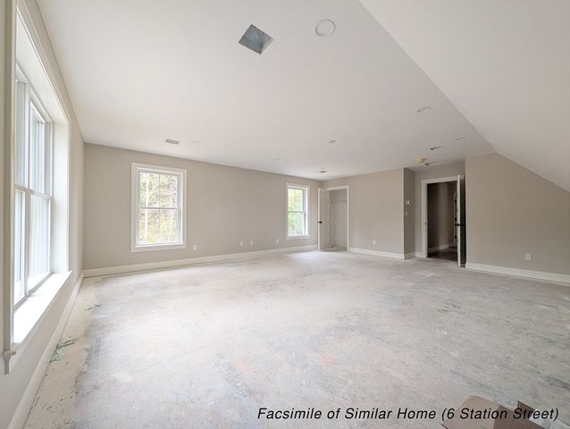 4 Station St, Kingston, MA 02364