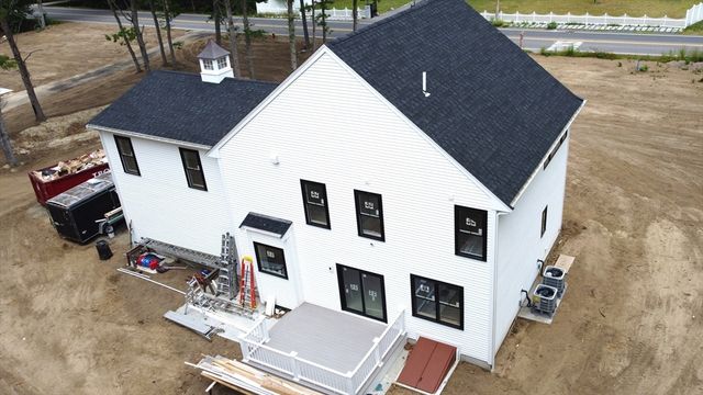 4 Station St, Kingston, MA 02364