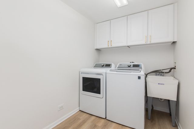 770 Lambert Lane 96-6, Bartlett, IL 60103