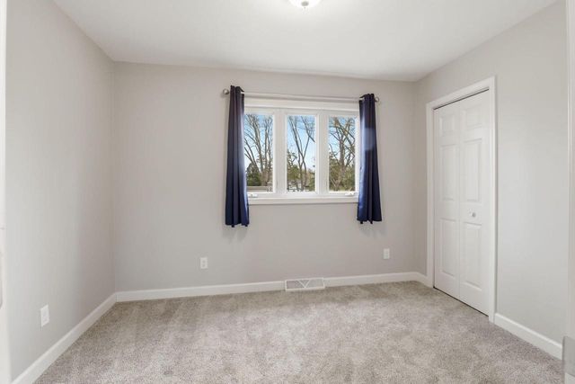 10415 22nd AVENUE, Pleasant Prairie, WI 53158