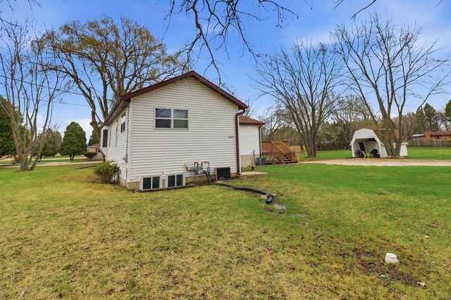 10415 22nd AVENUE, Pleasant Prairie, WI 53158