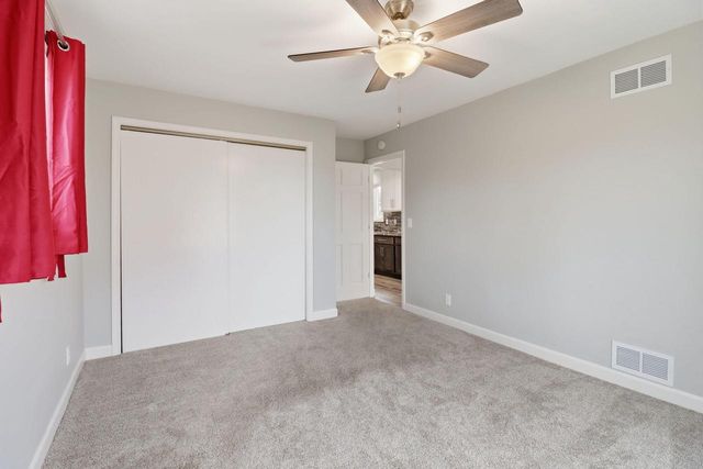 10415 22nd AVENUE, Pleasant Prairie, WI 53158