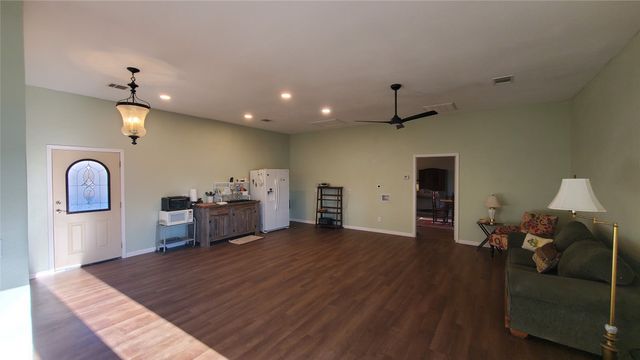11202 Lakeside Drive, Mabank, TX 75156