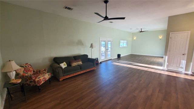 11202 Lakeside Drive, Mabank, TX 75156