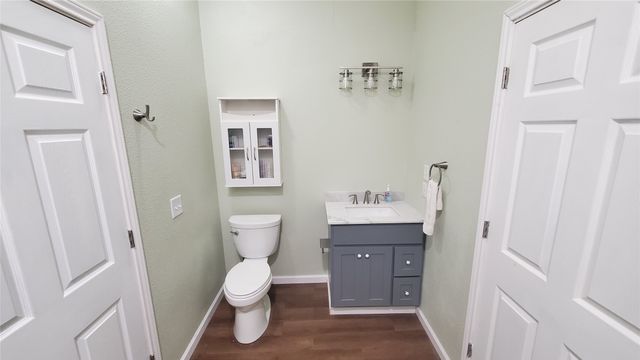 11202 Lakeside Drive, Mabank, TX 75156
