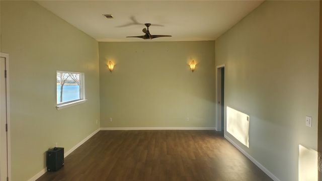 11202 Lakeside Drive, Mabank, TX 75156