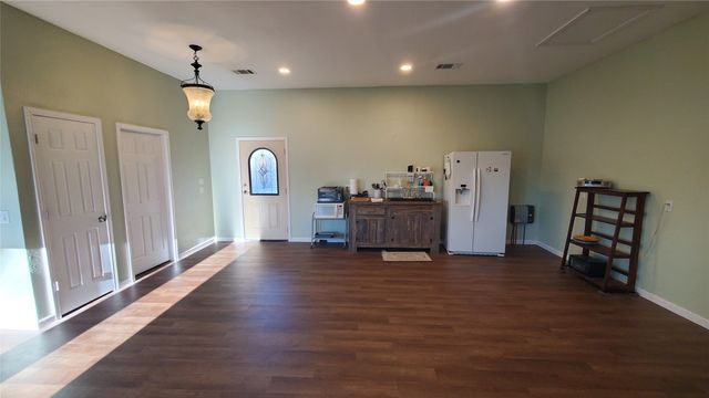 11202 Lakeside Drive, Mabank, TX 75156