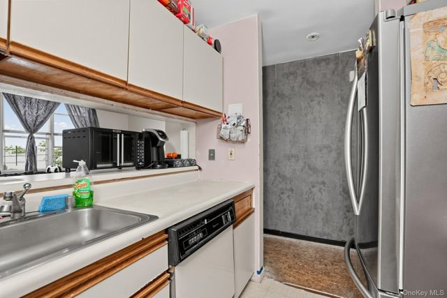 219 Admiral Lane 2219H, Bronx, NY 10473
