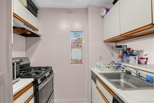 219 Admiral Lane 2219H, Bronx, NY 10473
