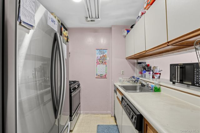 219 Admiral Lane 2219H, Bronx, NY 10473
