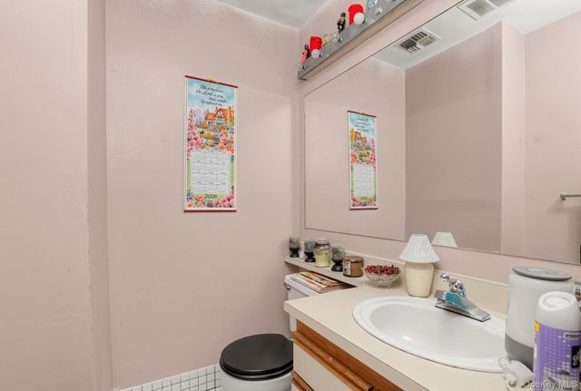 219 Admiral Lane 2219H, Bronx, NY 10473