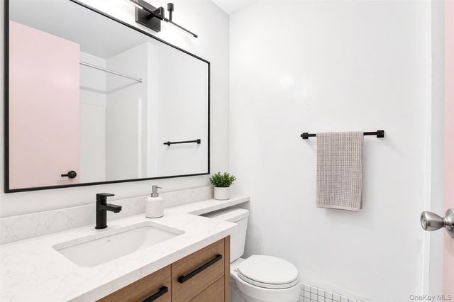 219 Admiral Lane 2219H, Bronx, NY 10473