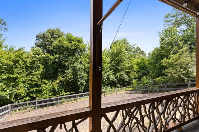 98 Shalom Lane, Blue Ridge, GA 30513