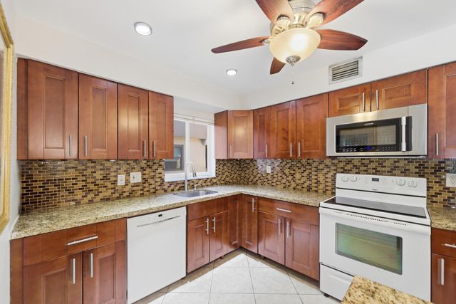 129 Piedmont C, Delray Beach, FL 33484