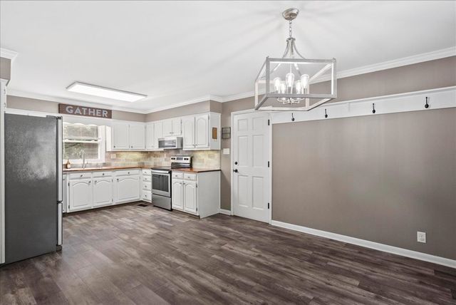 803 W Waugh Street, Dalton, GA 30720