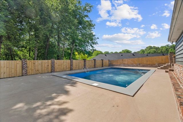 803 W Waugh Street, Dalton, GA 30720