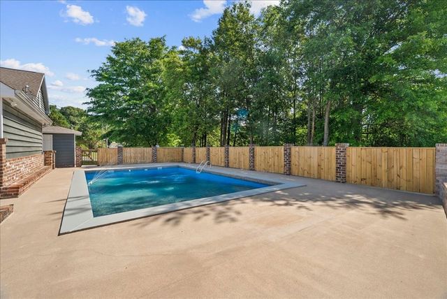 803 W Waugh Street, Dalton, GA 30720