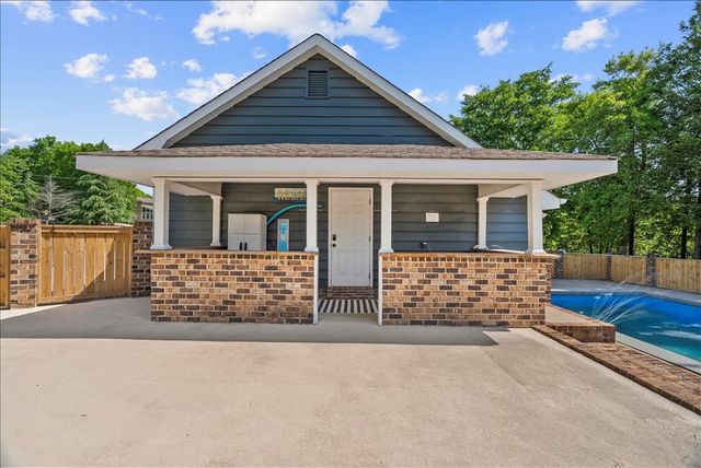 803 W Waugh Street, Dalton, GA 30720