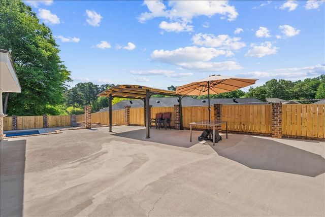 803 W Waugh Street, Dalton, GA 30720