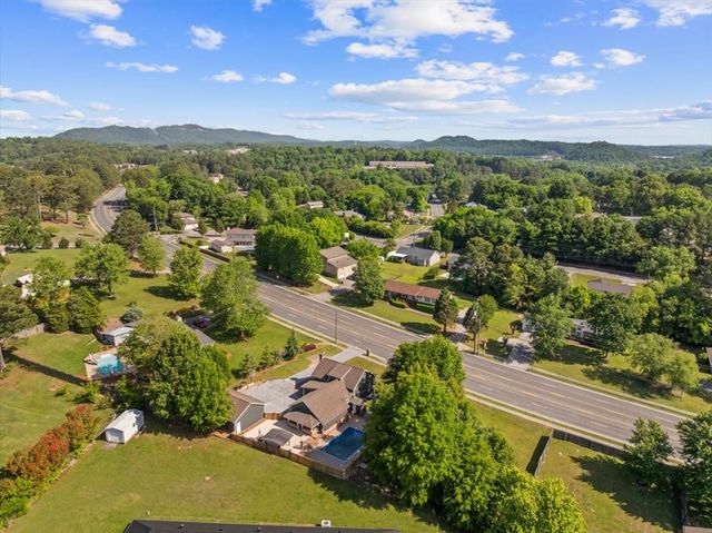 803 W Waugh Street, Dalton, GA 30720