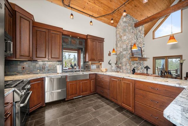 16010 W JADE Ln, Medical Lake, WA 99022