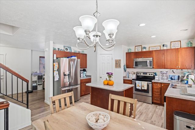 6087 W STILLRIDGE DR, West Valley City, UT 84128