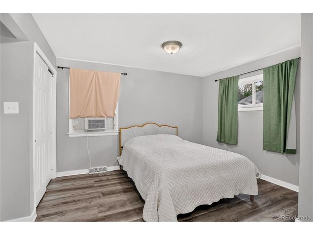937 Kramer Ct, Aurora, CO 80010