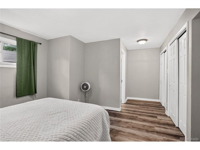 937 Kramer Ct, Aurora, CO 80010