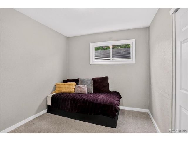 937 Kramer Ct, Aurora, CO 80010