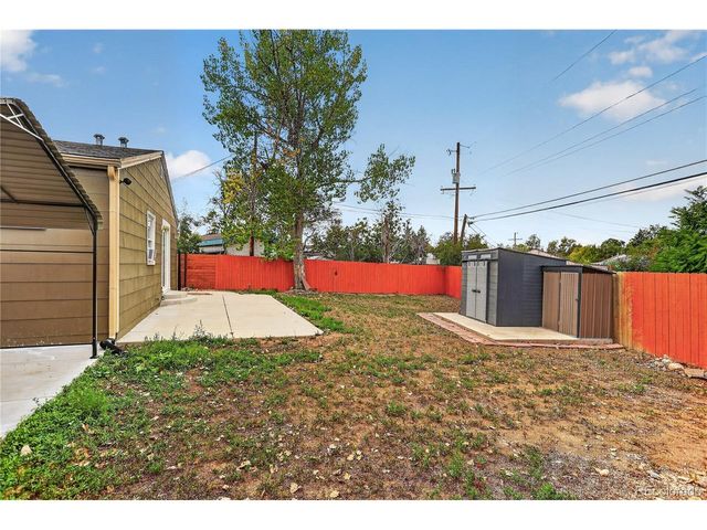 937 Kramer Ct, Aurora, CO 80010