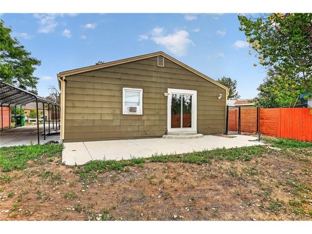 937 Kramer Ct, Aurora, CO 80010