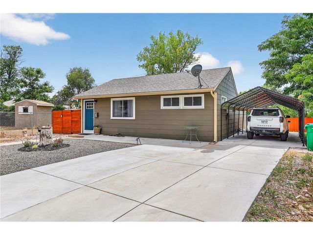 937 Kramer Ct, Aurora, CO 80010
