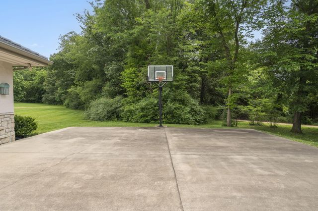 318 S Farm Road 193, Springfield, MO 65809