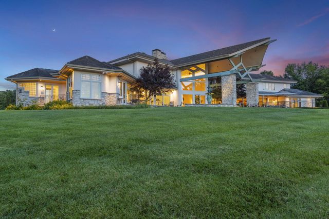 318 S Farm Road 193, Springfield, MO 65809