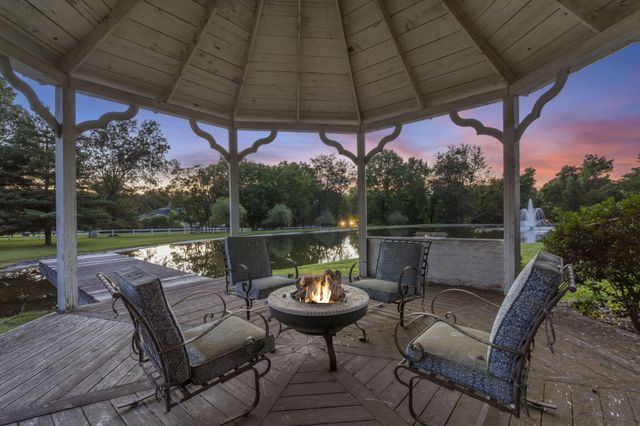 318 S Farm Road 193, Springfield, MO 65809