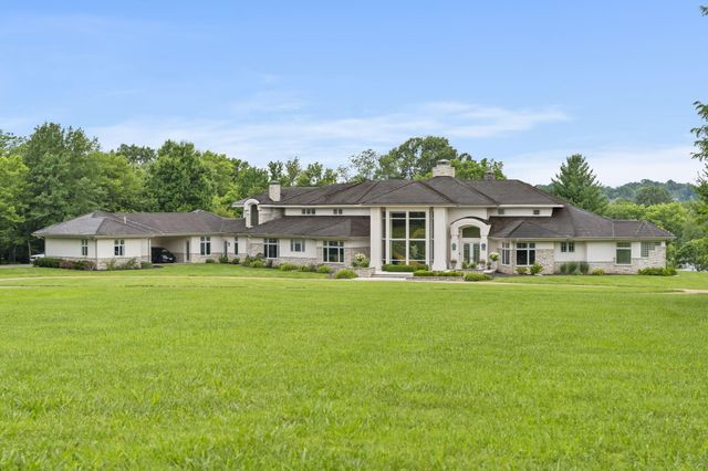 318 S Farm Road 193, Springfield, MO 65809