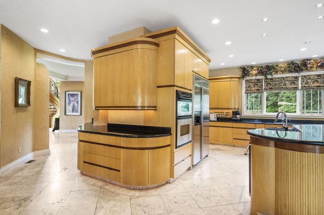 318 S Farm Road 193, Springfield, MO 65809