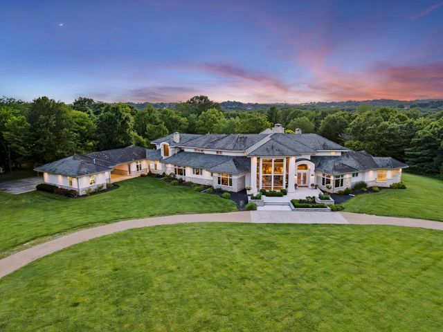 318 S Farm Road 193, Springfield, MO 65809